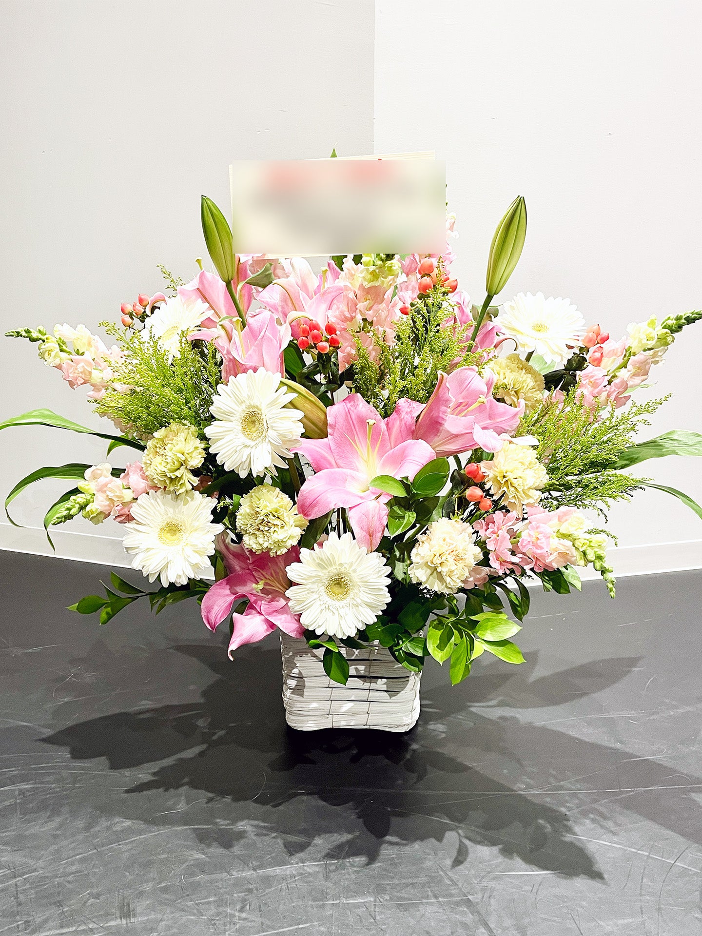 ピンクユリ&ホワイトガーベラ・フェアリーブロッサム