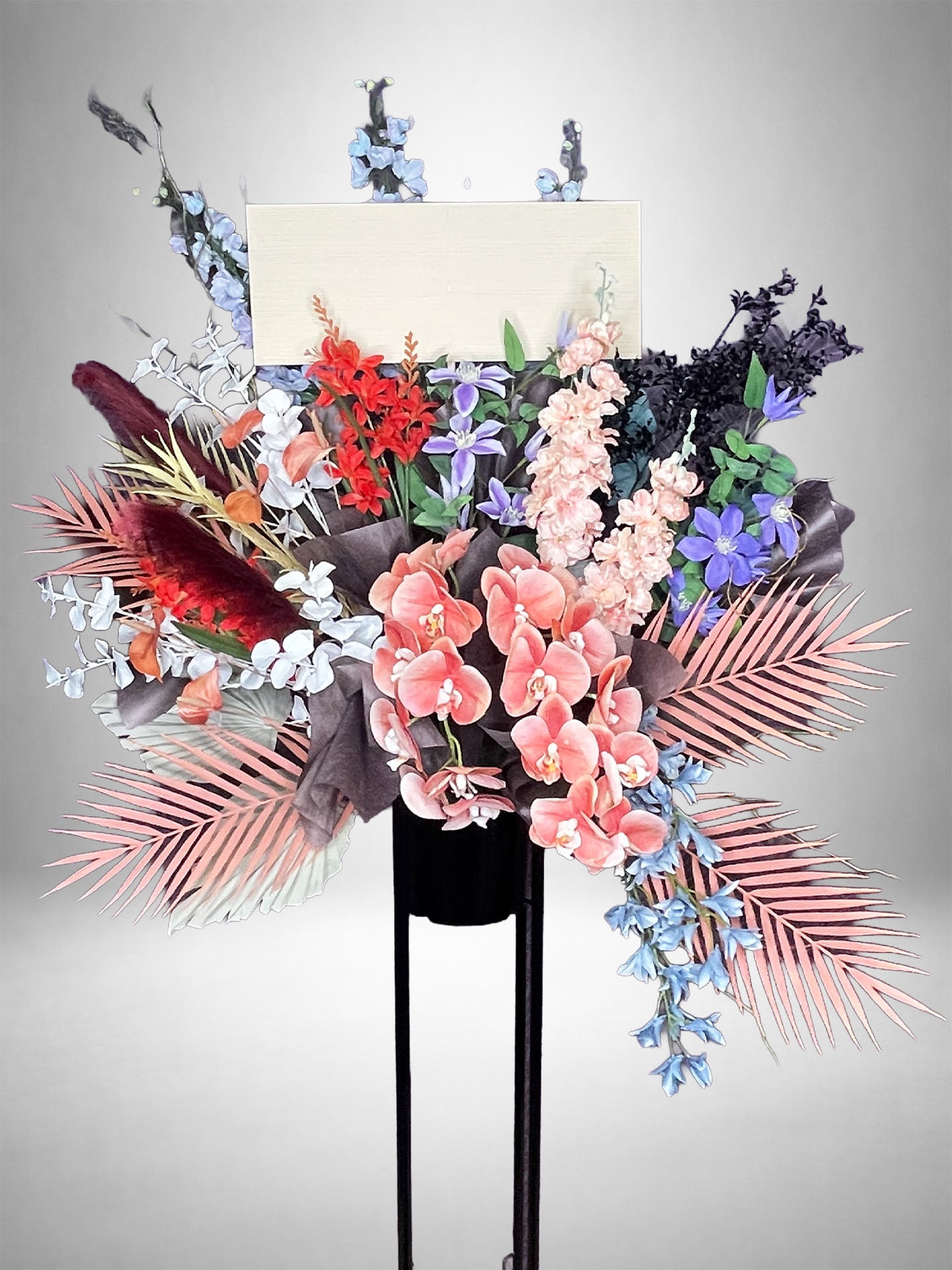 胡蝶蘭が彩るアーティフィシャルスタンド花(開店祝いや特別な公演に贈る上品で華やかな祝い花)|Re:Bloom HANA GARDEN TOKYO