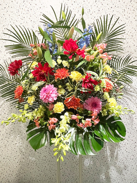 フローリスト厳選の豪華おまかせスタンド花(開店祝いや公演祝いに最適な華やかな祝い花)|Re:Stand HANA GARDEN TOKYO REX FLOWER