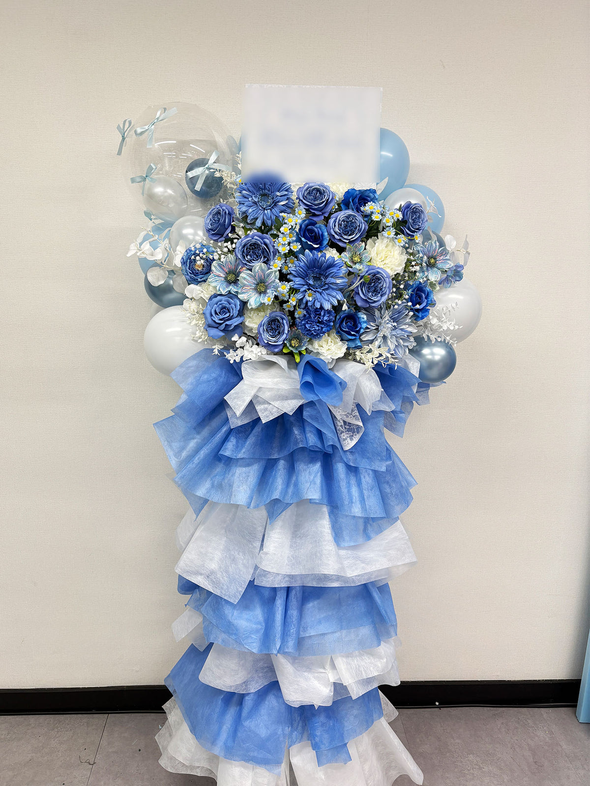 ブルースクエア四谷へお届けしたオーダーメイドのフラワースタンド|HANA GARDEN TOKYO