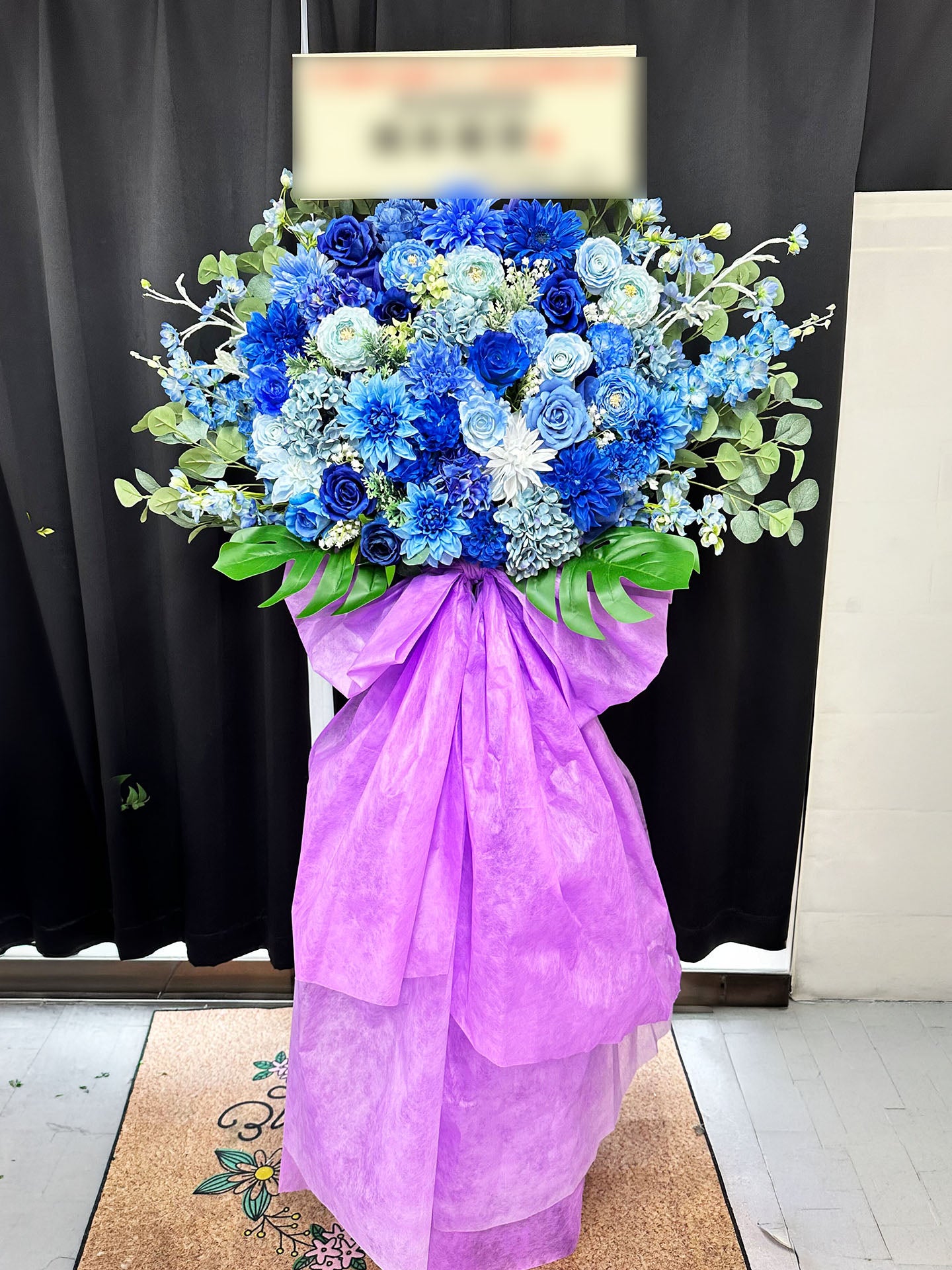 明治神宮野球場へお届けしたオーダーメイドのフラワースタンド|HANA GARDEN TOKYO