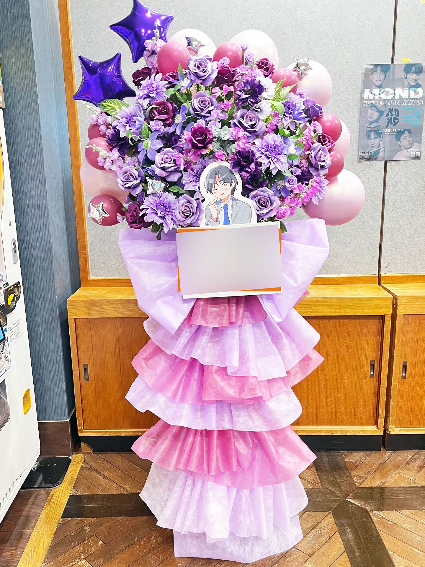 HANA GARDEN TOKYOのオーダーメイドスタンド花事例|ライブや公演を彩るオリジナルデザイン