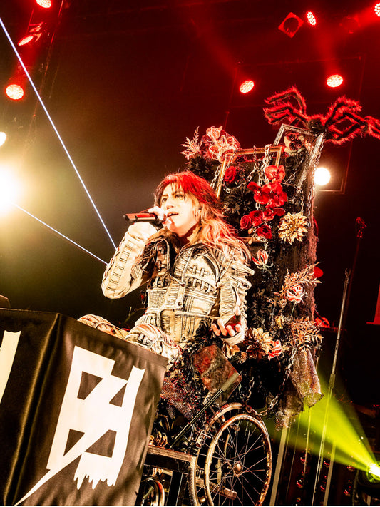 FANATIC◇CRISIS　ライブ演出用小道具装飾装飾・施工事例｜HANA GARDEN TOKYO