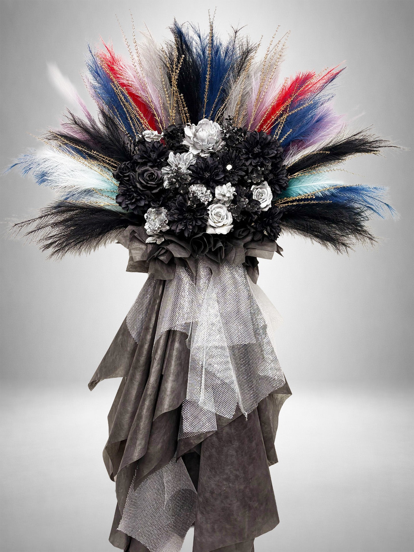 Re:Bloom ノワールレイディアンススタンド ブラックを基調に放射状のデザインが特徴のアーティフィシャルフラワーのスタンド花