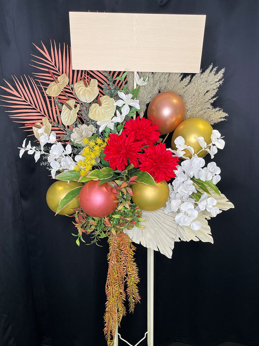 赤と金のアーティフィシャルスタンド花（モダンデザイン・開店祝いにも）｜Re:Bloom REX FLOWER