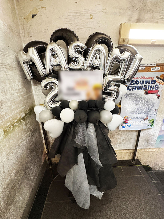 下北沢BASEMENTBARへお届けしたオーダーメイドのフラワースタンド｜HANA GARDEN TOKYO