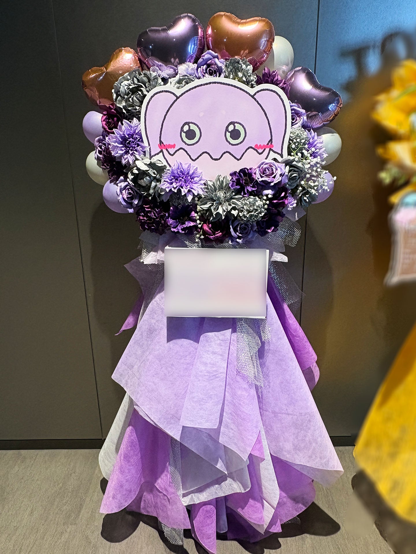 横浜BUNTAIへお届けしたオーダーメイドのフラワースタンド｜HANA GARDEN TOKYO