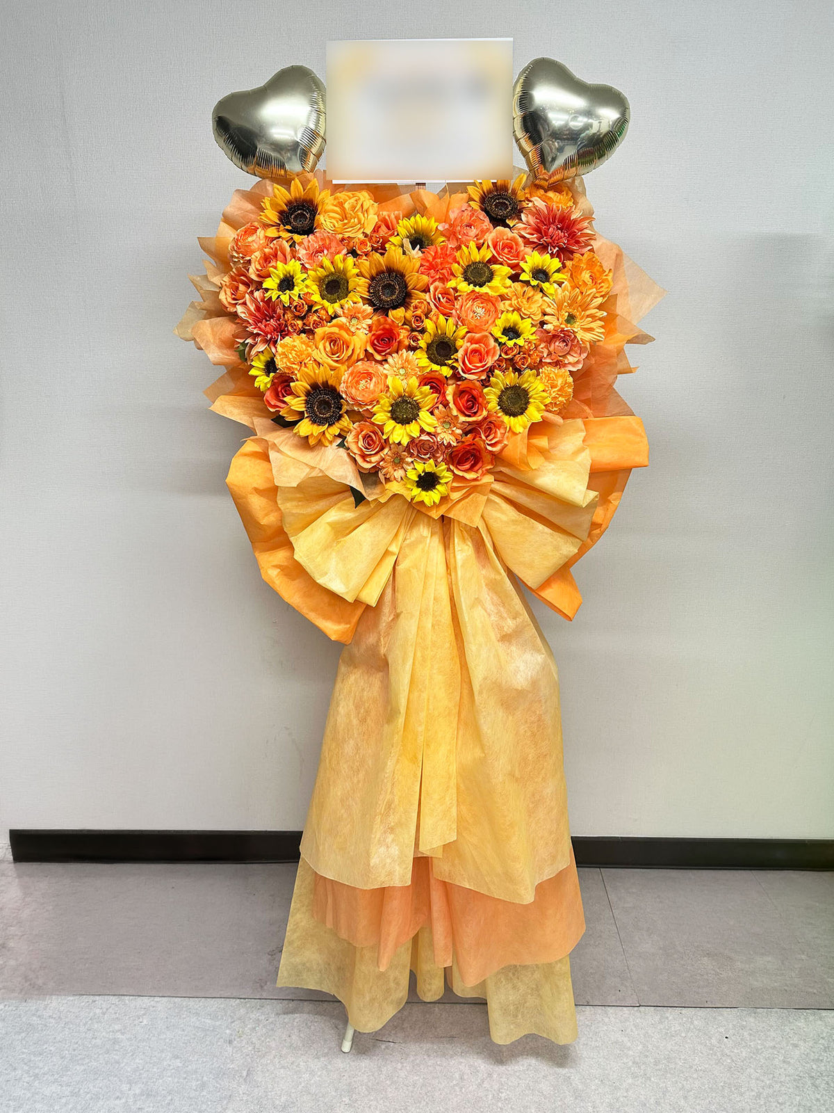 東京国際フォーラムへお届けしたオーダーメイドのフラワースタンド｜HANA GARDEN TOKYO