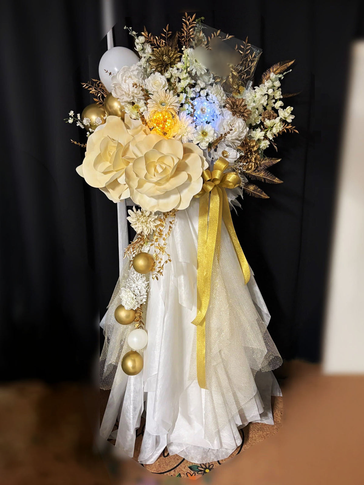白金高輪SELENE b2へお届けしたオーダーメイドのフラワースタンド｜HANA GARDEN TOKYO