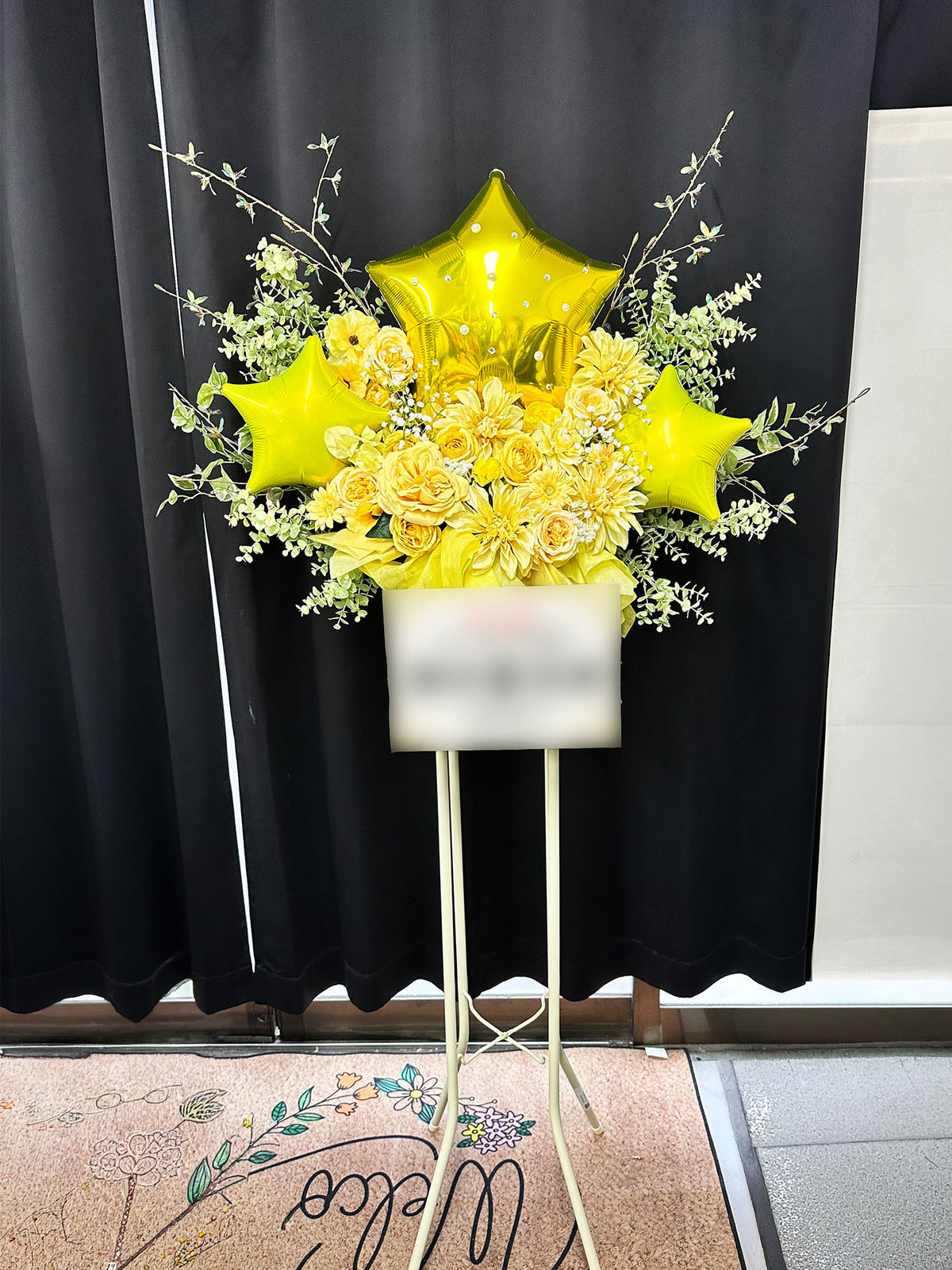 ファンファーレ東池袋へお届けしたオーダーメイドのフラワースタンド｜HANA GARDEN TOKYO
