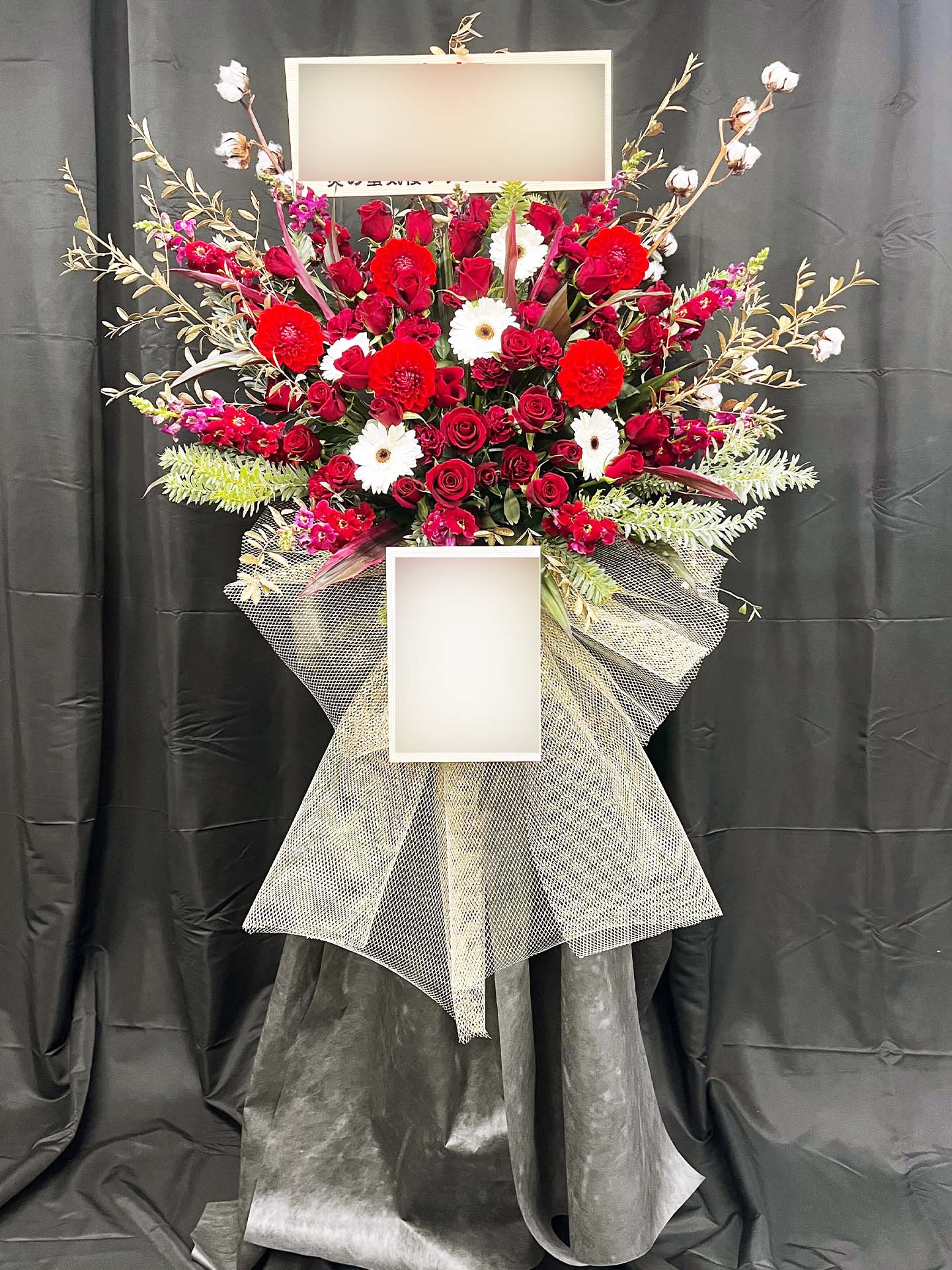 HANA GARDEN TOKYOのオーダーメイドスタンド花事例｜ライブや公演を彩るオリジナルデザイン