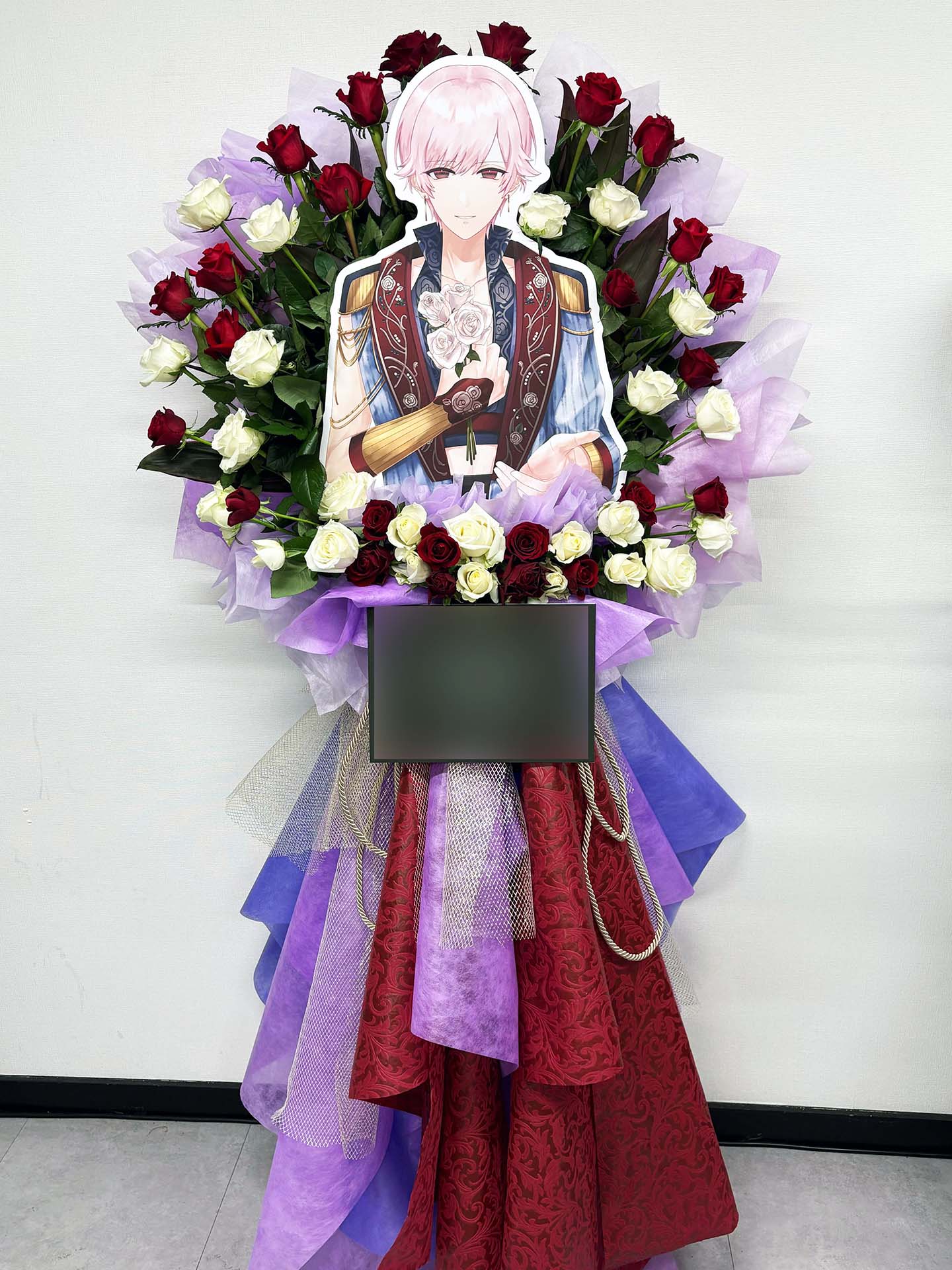 HANA GARDEN TOKYOが手がけたオーダーメイドスタンド花の実例をご紹介。想いを形にする特別なフラワーデザインを、無料相談でお作りします。