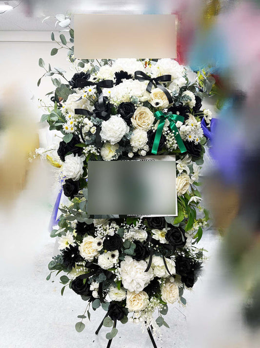 HANA GARDEN TOKYOが手がけたオーダーメイドスタンド花の実例をご紹介。想いを形にする特別なフラワーデザインを、無料相談でお作りします。