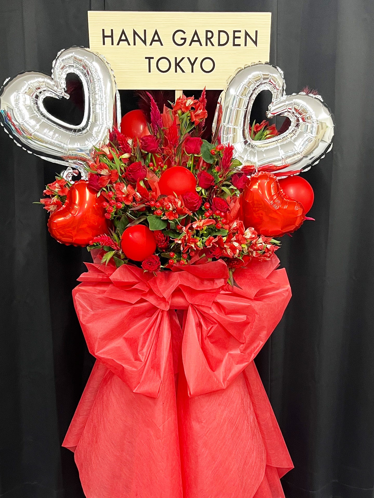 [Re:Stand] シルバーハートと赤い花々のエレガントスタンド花 (REX FLOWER)